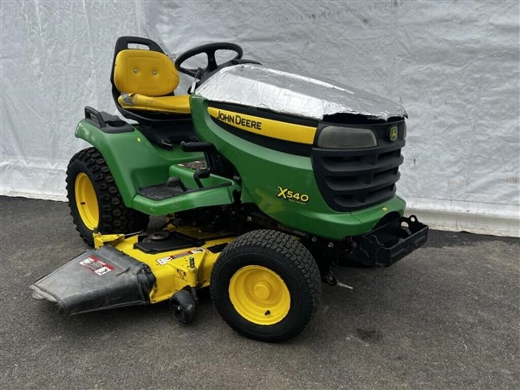 John Deere X540 Garden Tractor