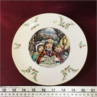 Royal Doulton Christmas 1981 Plate
