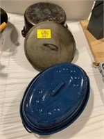 UNMARKED CAST IRON DUTCH OVEN, GRANITEWARE