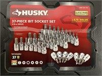 37 pc Husky Tool set