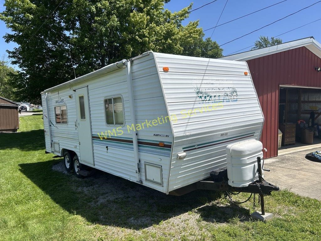 2002 Mallard Light 22' Camper -