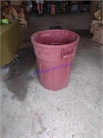 Garbage can with garden hose & sprayer