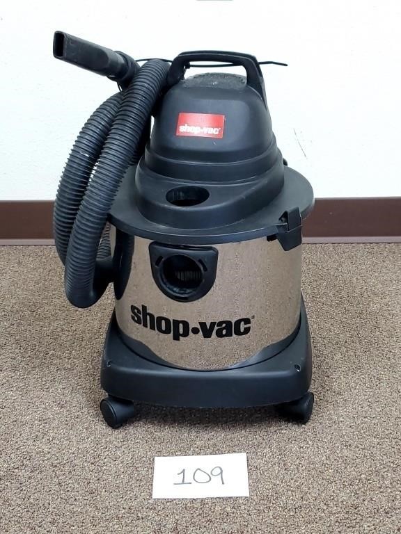 Shop Vac 4 Gallon Wet / Dry Vacuum (No Ship)