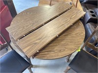 Dining Table w/ 2 Leaves & 4 Chairs