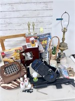 Clean up Lot with Lamp & Misc. Items