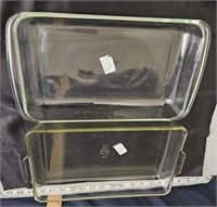 2 Pyrex baking dishes