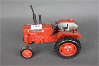 INTERNATIONAL TRACTOR - SOME PAINT LOSS