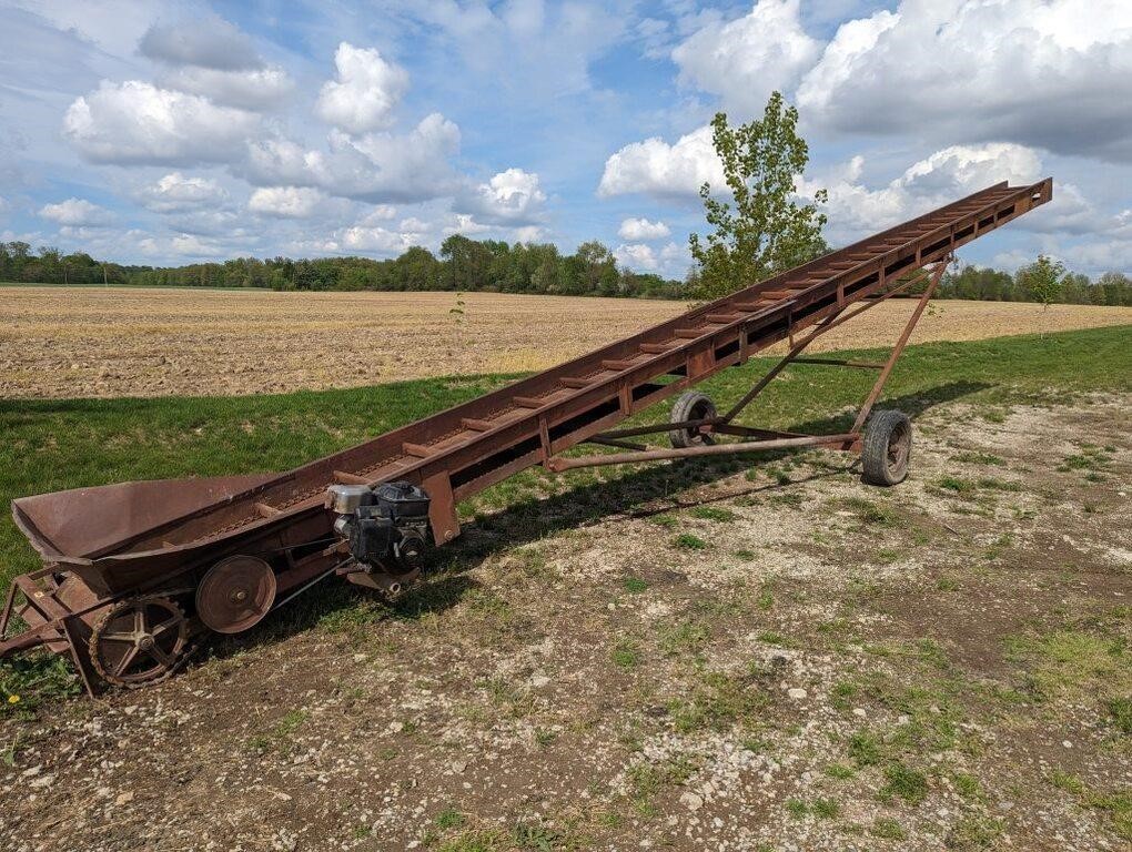 McCurdy 40' Hay Elevator