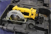 18V DeWalt Saw w/20V Battery & Converter