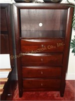 4 dovetailed drawer cabinet, 17" x 25" x 48,