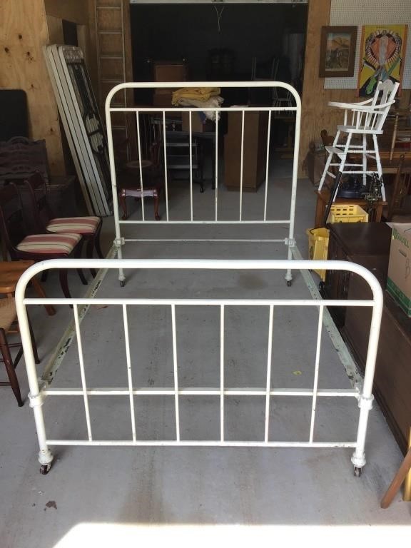 Incredible Full Size Iron Bed With Rails