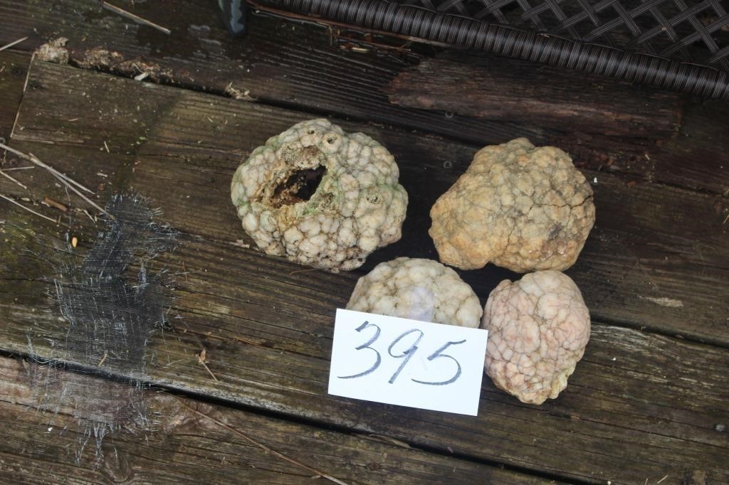 4 GEODES, SOFTBALL SIZE AND SMALLER