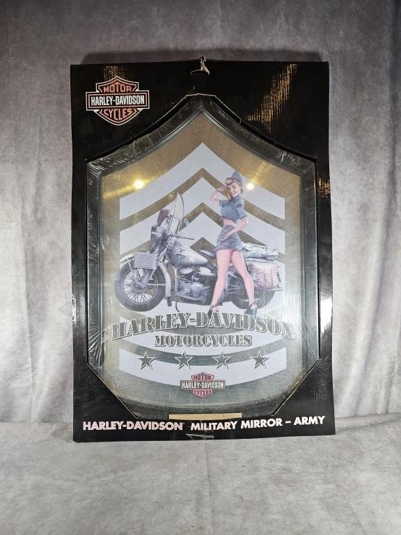 HARLEY DAVIDSON MILITARY MIRROR -ARMY 22" x 15.5"