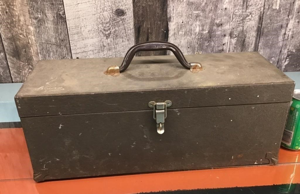 Vtg. Kennedy metal toolbox