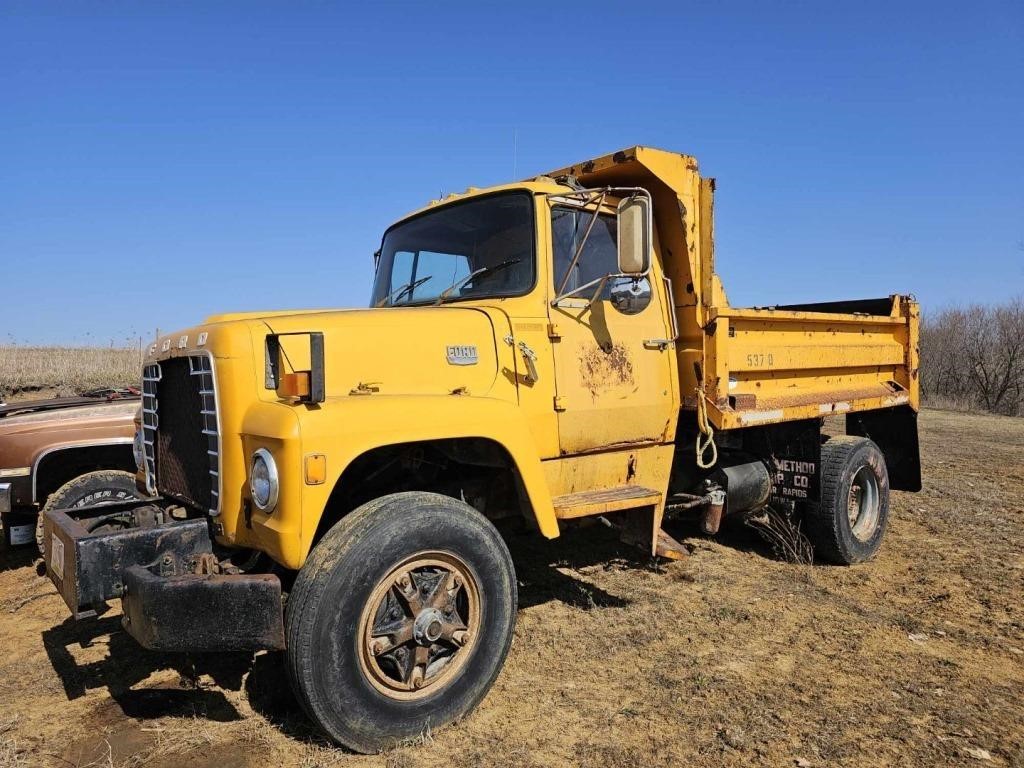 1980 Ford 8000 Dump Truck