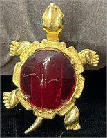 Vintage Kramer Turtle Brooch Red Dome Glass