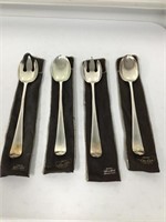 4 Piece Gerity Serving Set in Polishing Cloth