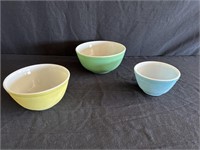 Set Of 3 Pyrex Bowls