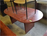 OVAL ENDED WOOD DESK WITH 2 CHAIRS