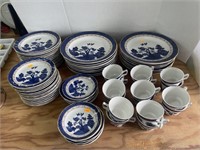 Porcelain royal doulton china dishes