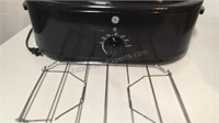 GE electric roasting pan with metal rack