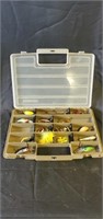 Tackle box with tackle