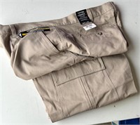 2 pair men’s cargo pants 40/32