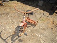 VINTAGE CHILD'S TRICYCLE