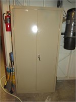 Metal Cabinet   NO SHIP