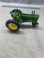 1/16 scale john Deere tractor