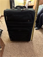 Atlantic suitcase with rollers= medium