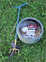 Metal Flower Pot and Digger