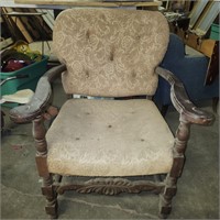 Vintage armchair Seat is 24x21 & 35"tall (W)
