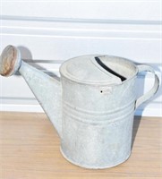 VINTAGE WATERING CAN ! -XX-1