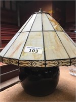 STAINED GLASS TABLE LAMP (AS IS)