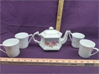 Ellgreave England Teapot and 4 Cups -note-