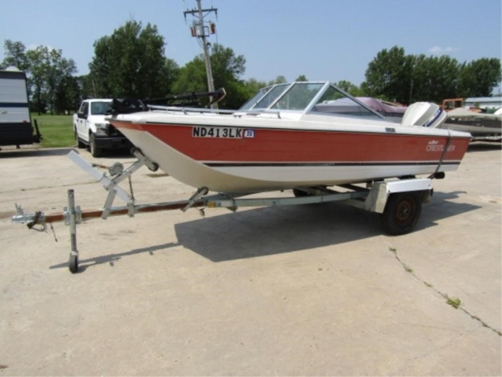 1975 AMF Crestliner Muskie M550 15ft. Fiberglass