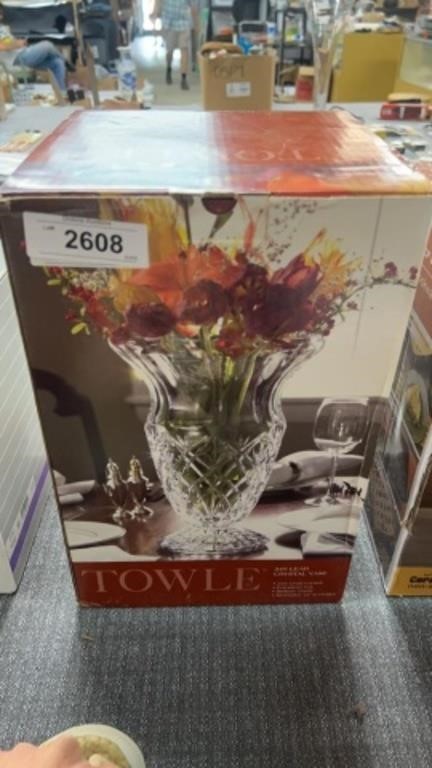 TOWLE 24% lead crystal vase