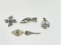 STERLING OVAL LOCKET & FOUR BROOCHES