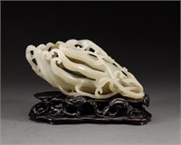 Hetian jade Buddha hand of Qing Dynasty