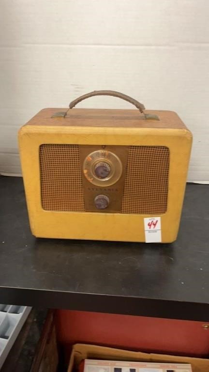 Sylvania Radio