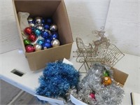 2 Mesh Christmas Sleighs, Ball Ornaments Garland