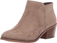 Size: 7.5 US Amazon Essentials womens Aola Ankle B
