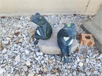 Pair of Garden Frogs