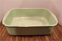 Large Jadite Porcelain/Enamel Pan