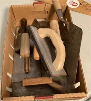 Flat of masonry tools