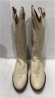 Size 10.5 B cowboy boot