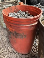Bucket of Tire Chains/Tire Chains