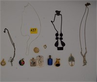 37K: (12) Pieces costume jewelry