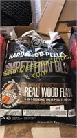 Hardwood pellets